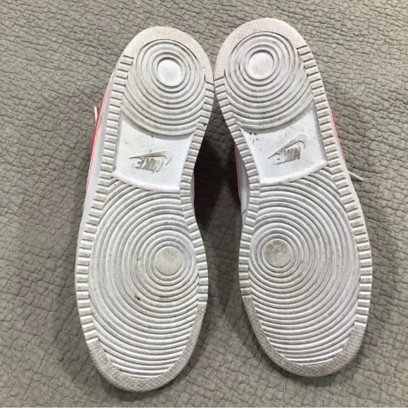 Nike Women’s Court Vision Low Next Nature Size 9.5 White Sea Coral Sneakers EUC - Picture 7 of 8